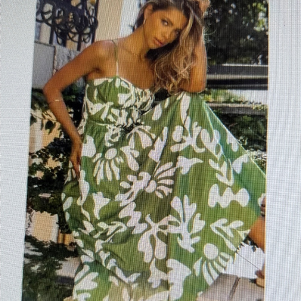 New Green Payton Tropical Print Shirred Bodice Slimming Flowy Beach Midi Large - Picture 3 of 15